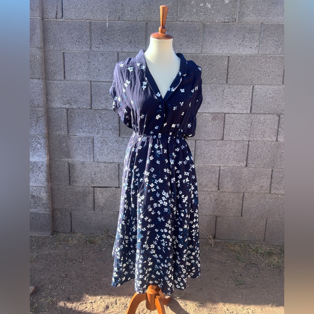 Lovestitch Blue & White Notched Collar Floral Dress